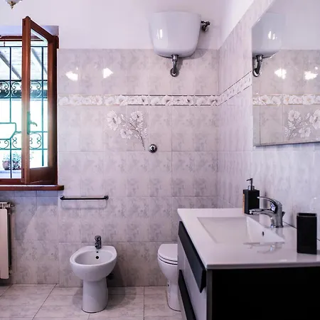 Casa La Rosa Bracciano (Rome)