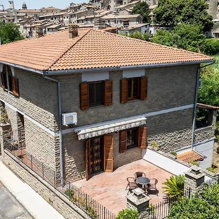 Casa La Rosa * Bracciano (Rome)